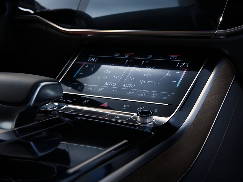 Audi_A8_interior_1