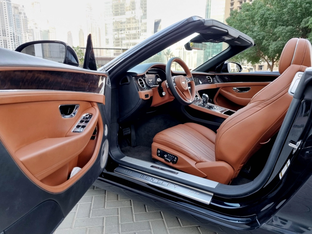 Luxury Bentley for Rent in Dubai