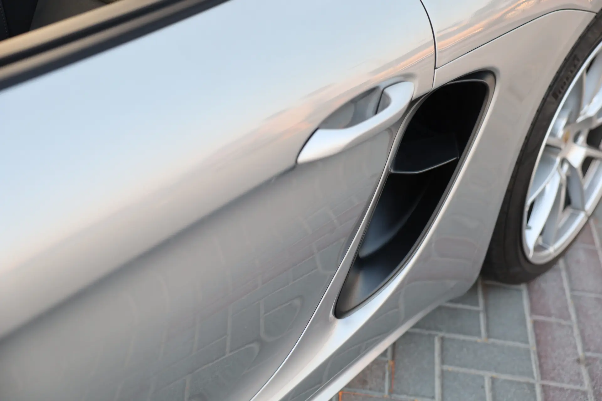 Porsche Boxster Dubai Rental