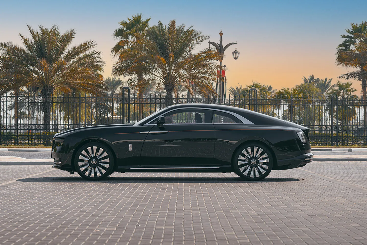 Rolls Royce Spectre Hire Dubai