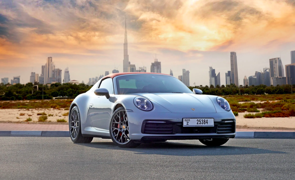 Porsche 911 Targa 4s Rental in Dubai
