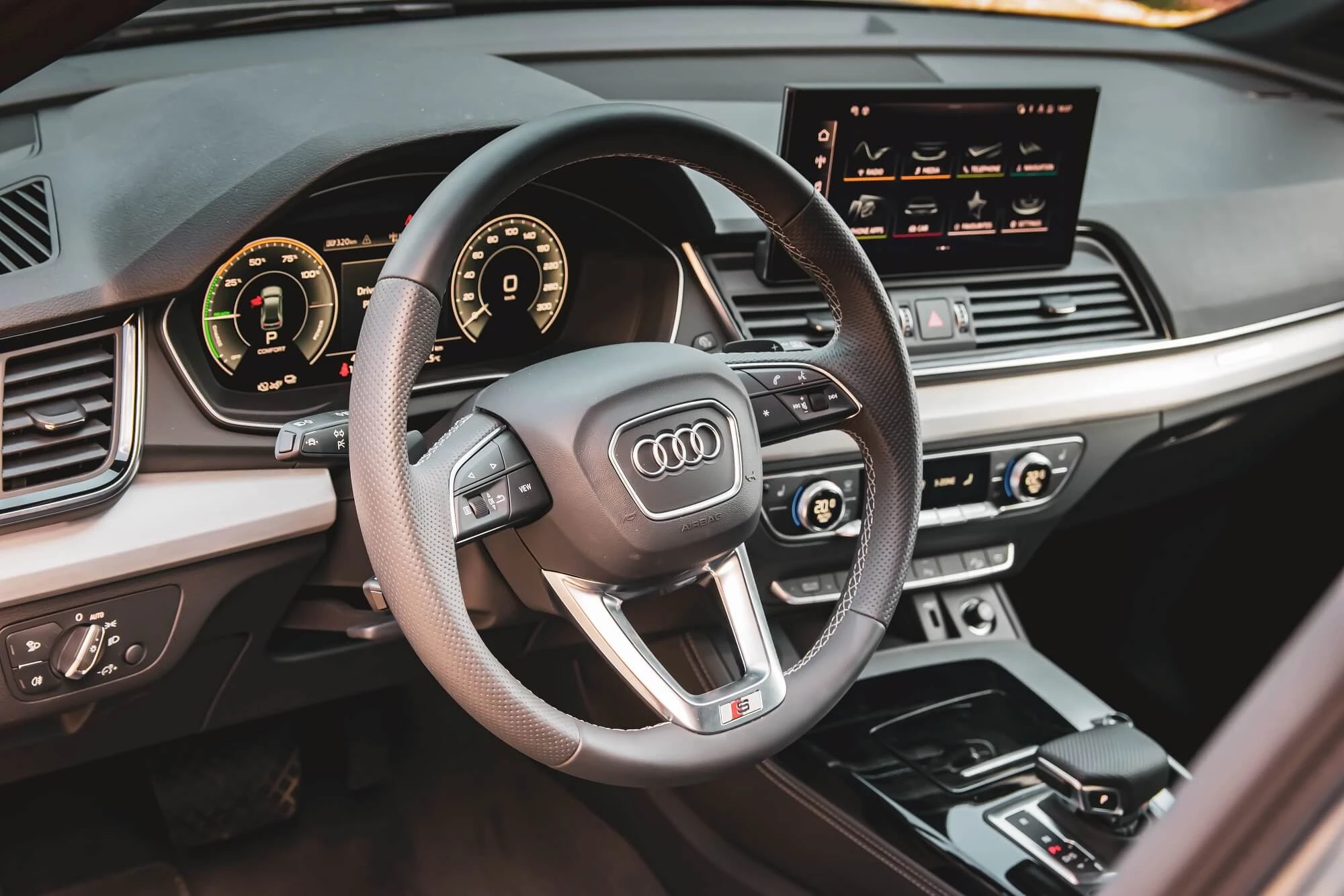 Audi Q5 Cheap Rent in Dubai