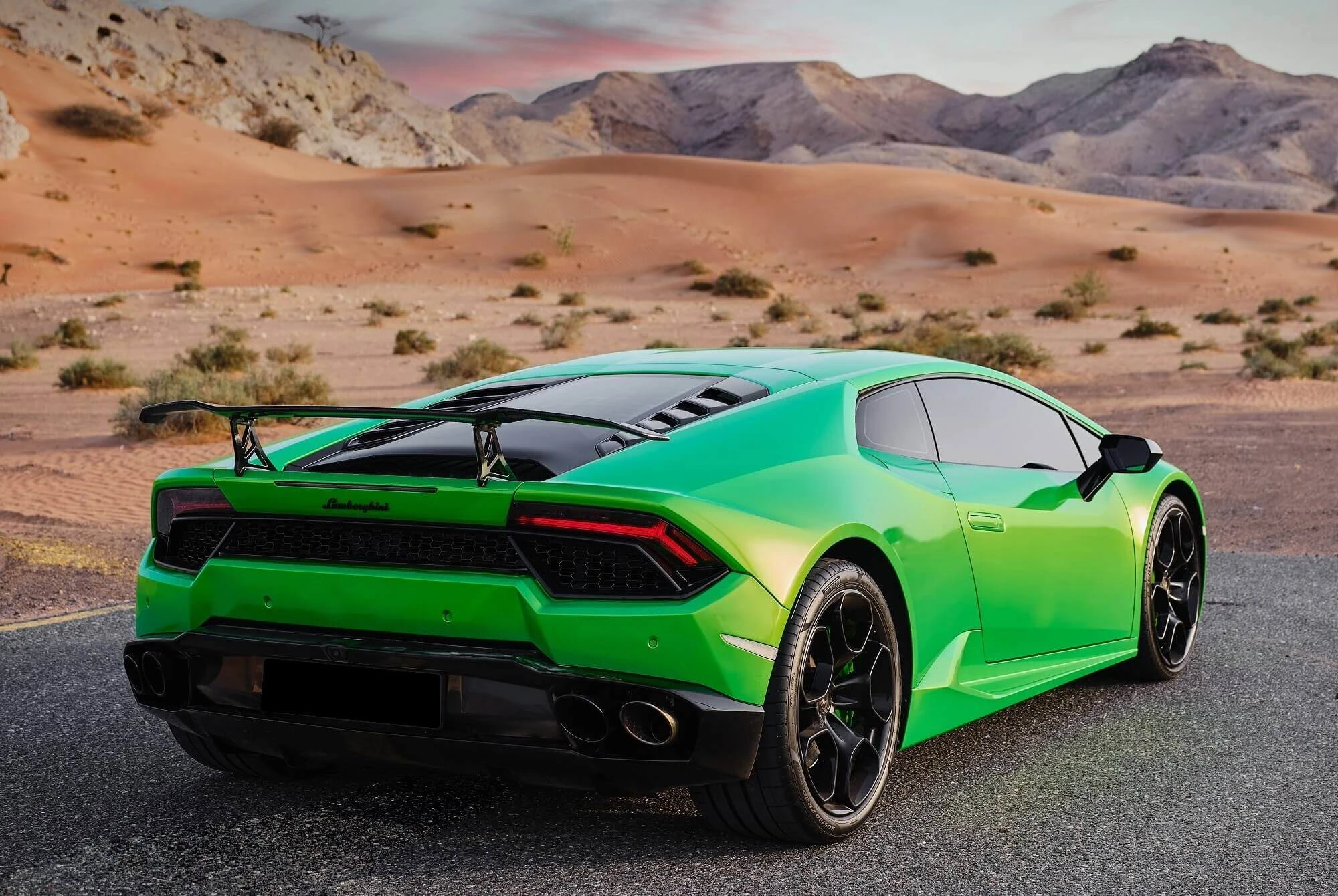 Lamborghini Huracan Rental Dubai Business Bay