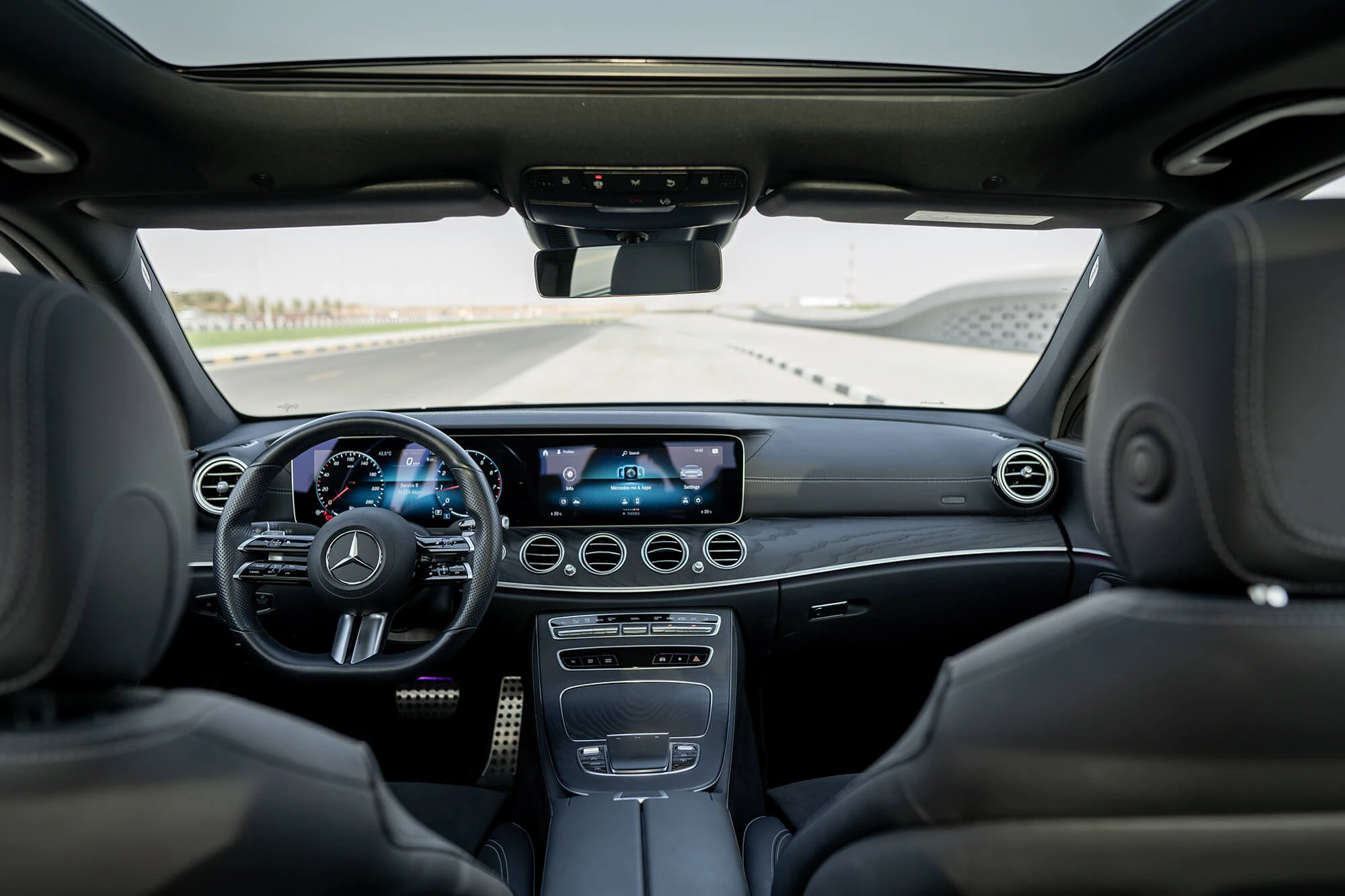 Mercedes E300 Dubai Airport Rent